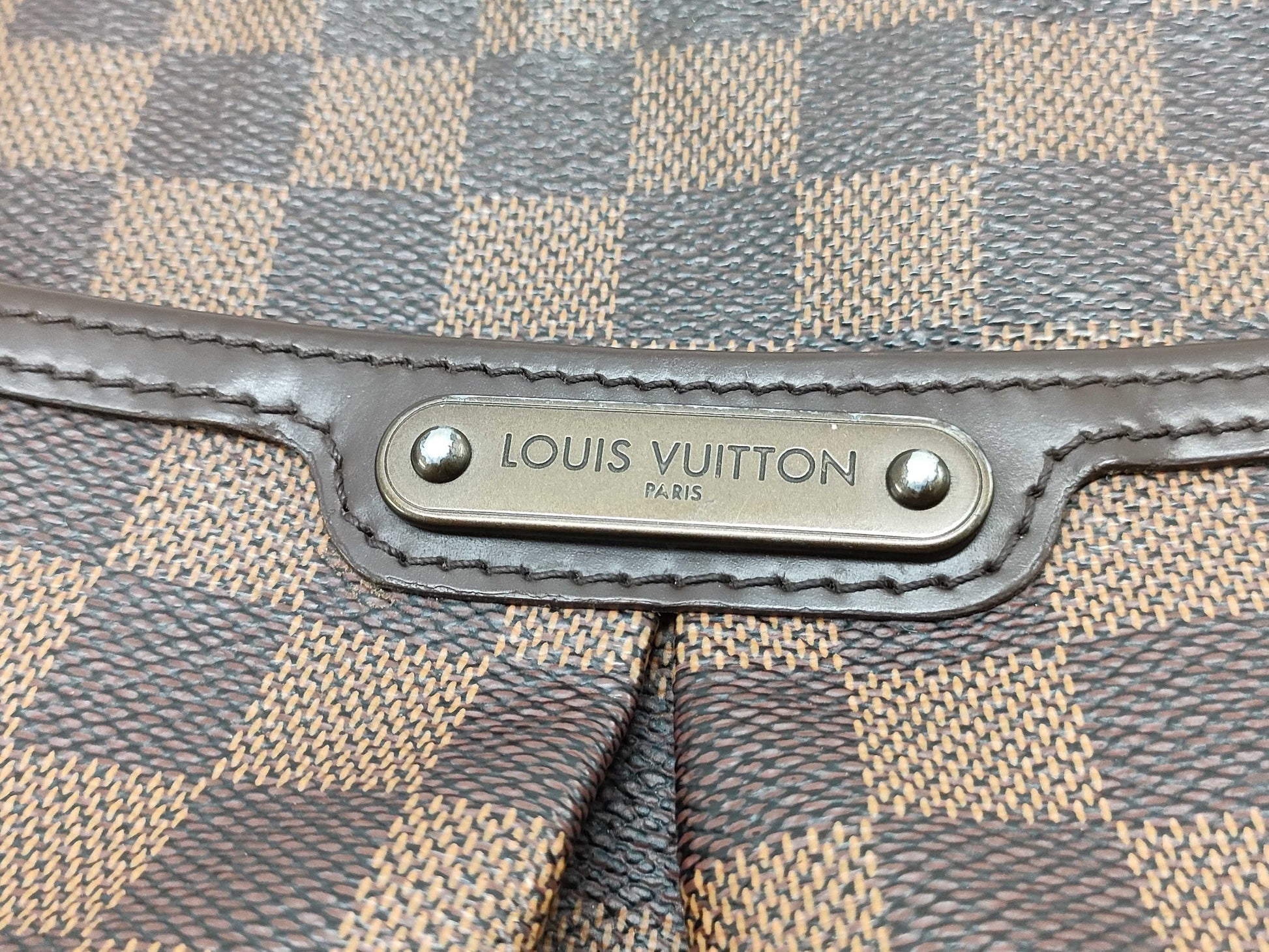 LOUIS VUITTON Damier Bloomsbury Shoulder Bag
