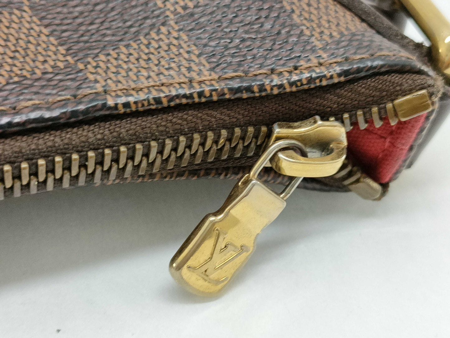 LOUIS VUITTON Damier Bloomsbury Shoulder Bag