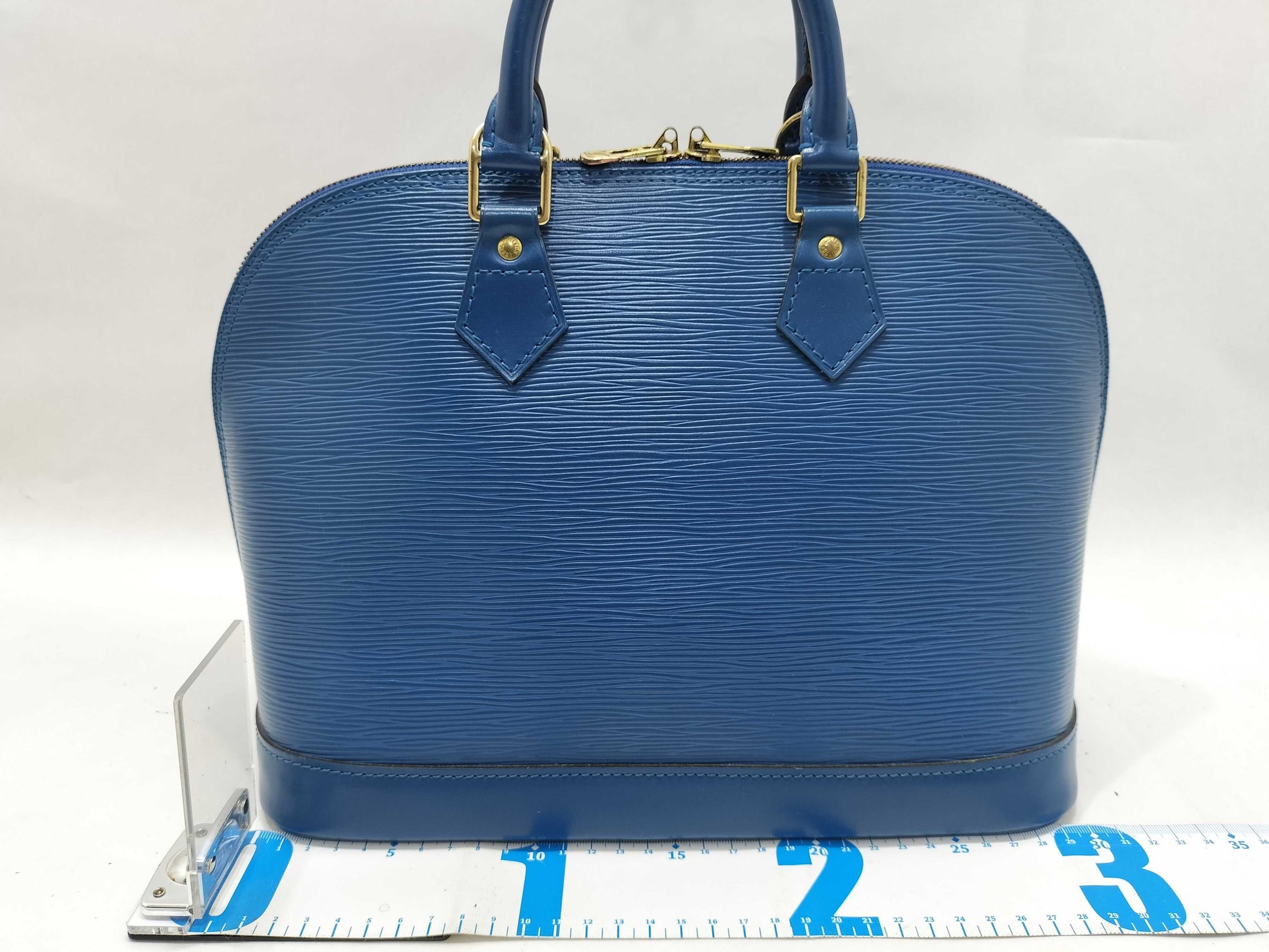 LOUIS VUITTON M40620 Epi Alma Epi Navy M40620 Handbag