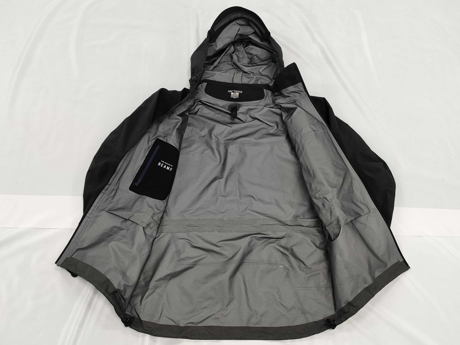 ARCTERYX x BEAMS Arc'teryx 40th Anniversary Special Edition Jacket Size M