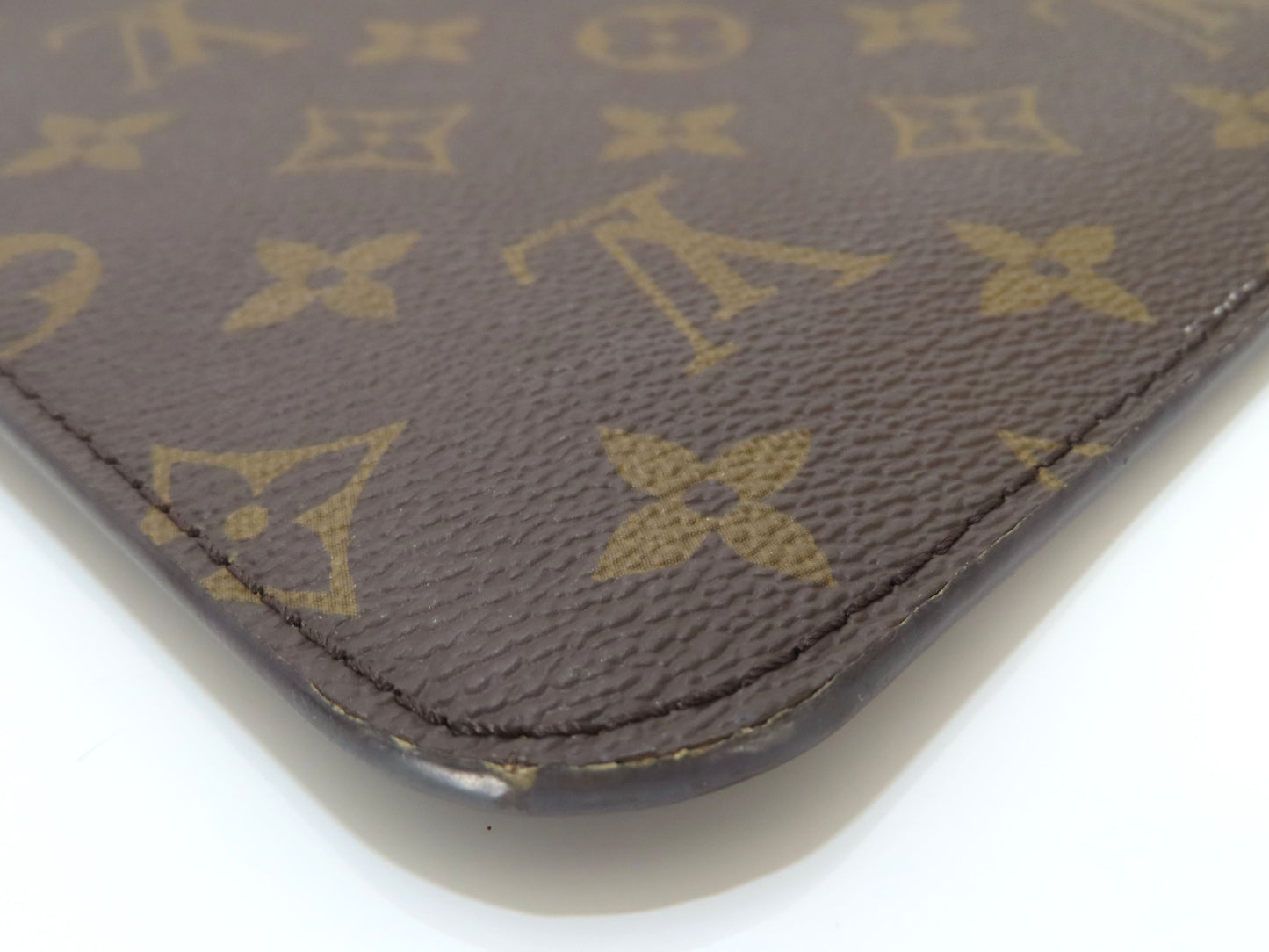 LOUIS VUITTON Unconfirmed Louis Vuitton Monogram Neverfull Pouch with ST