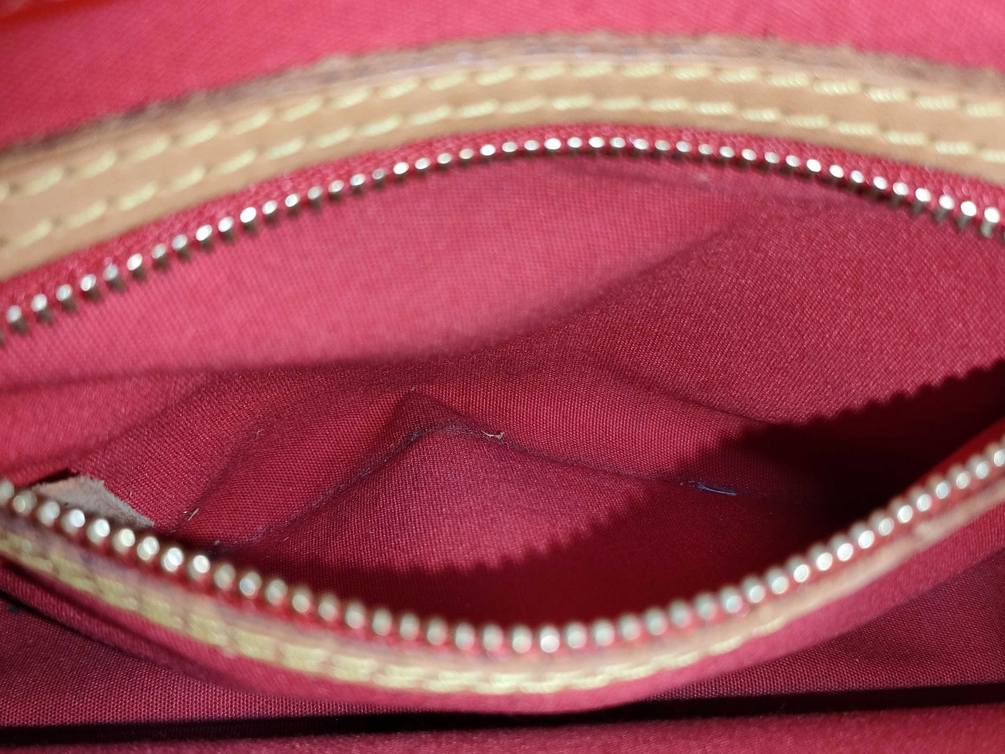 LOUIS VUITTON RFID Unverified Vernis Tote Bag Red
