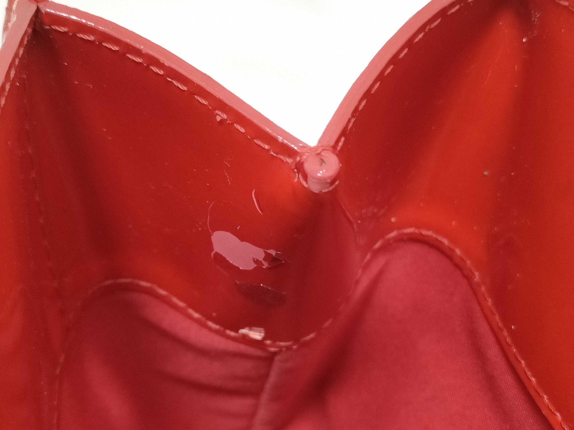 LOUIS VUITTON RFID Unverified Vernis Tote Bag Red