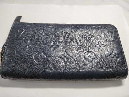 LOUIS VUITTON Monogram Empreinte Zippy Wallet