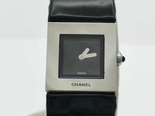 CHANEL Matelasse VR76035 Quartz Women's Watch