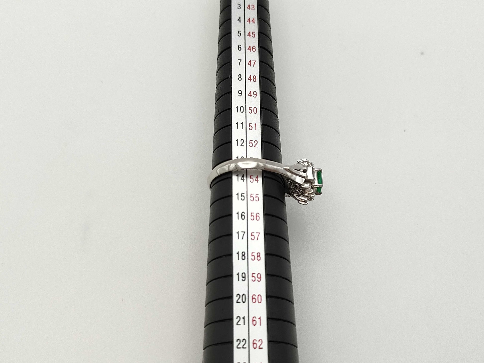 Emerald and Diamond Pm900 5.0g Ring 