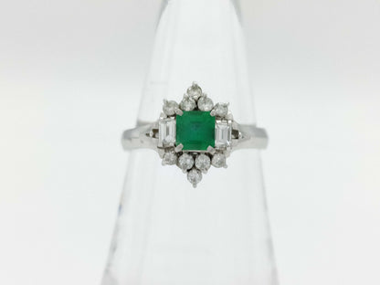 Emerald and Diamond Pm900 5.0g Ring 