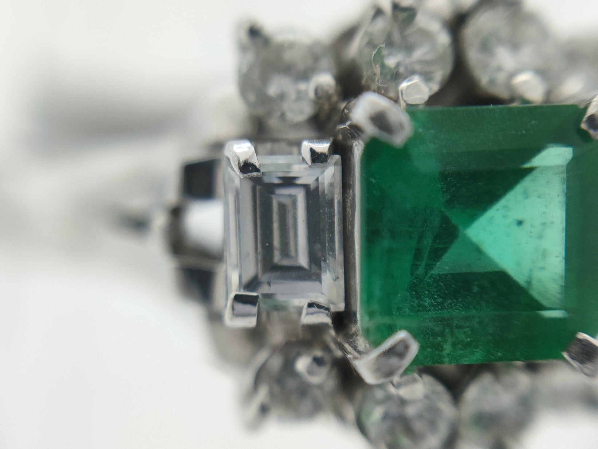 Emerald and Diamond Pm900 5.0g Ring 
