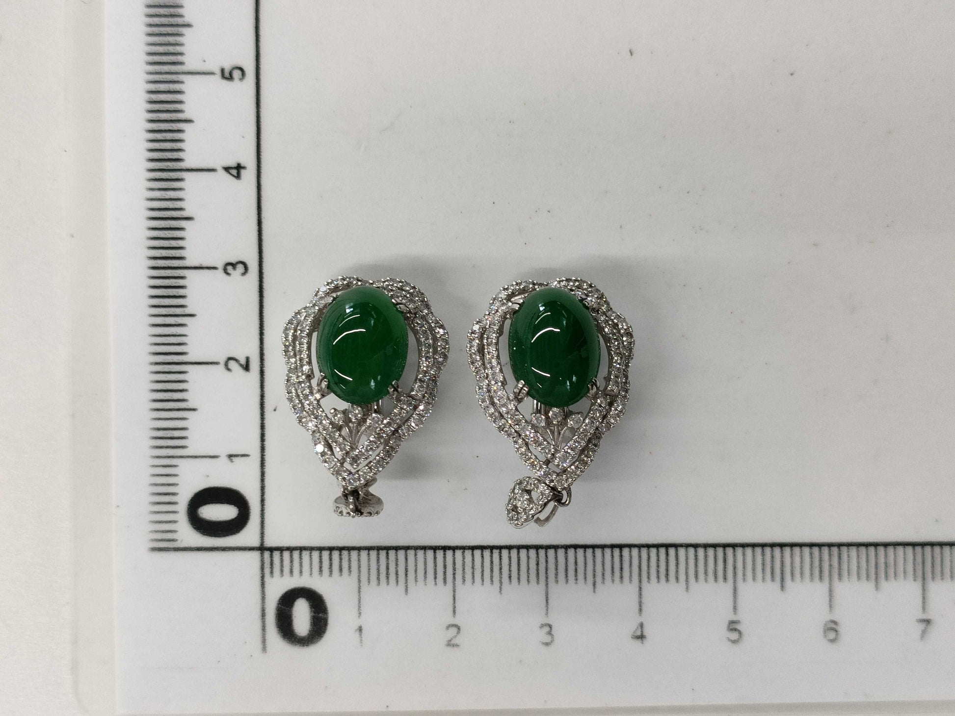 Jadeite 4.23ct D0.65ct / Jadeite 4.29ct D0.65ct K14WG/K18WG 11.8g Earrings 