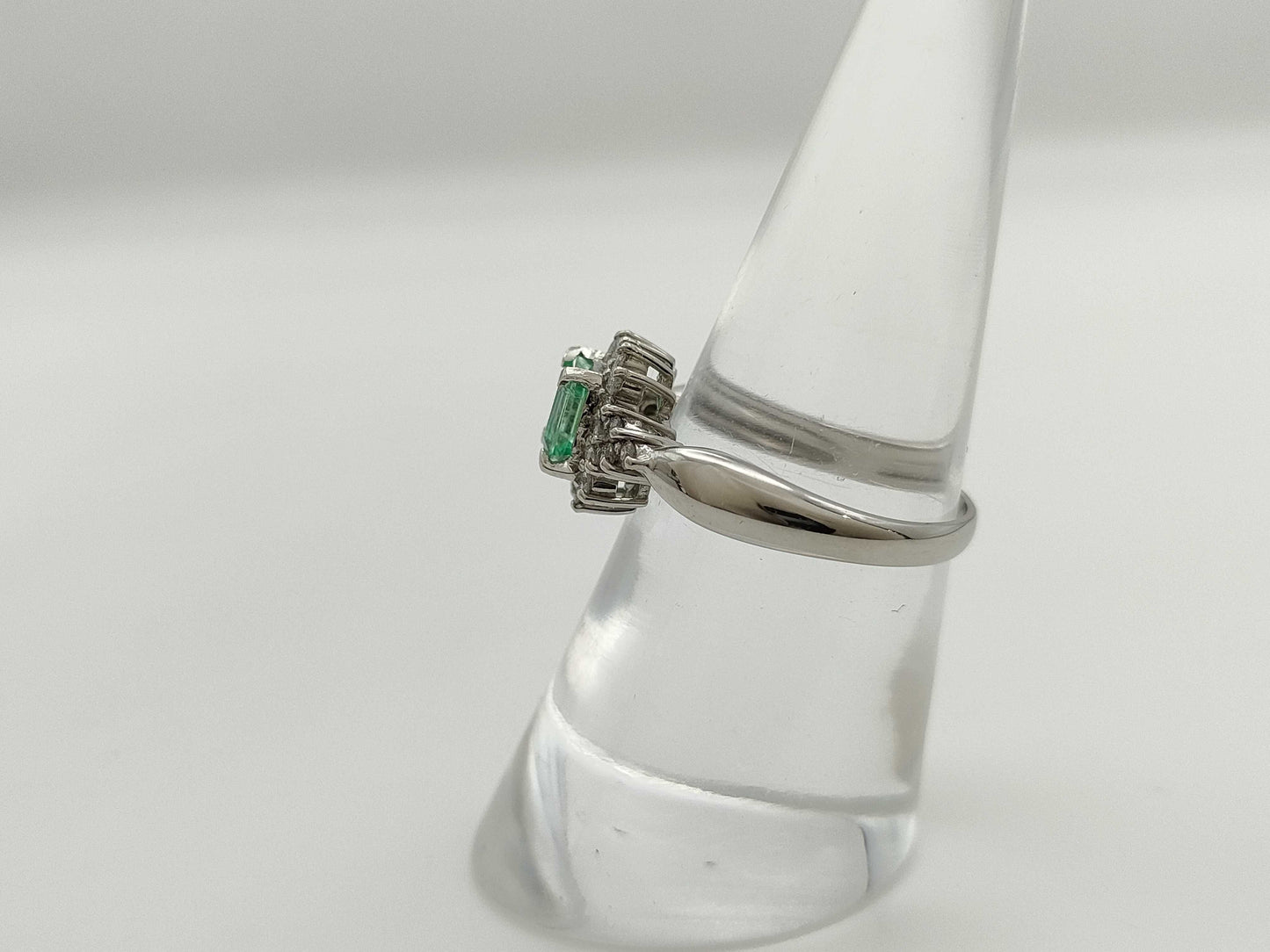 E0.70ct D0.27ct Pt900 3.7g Ring 