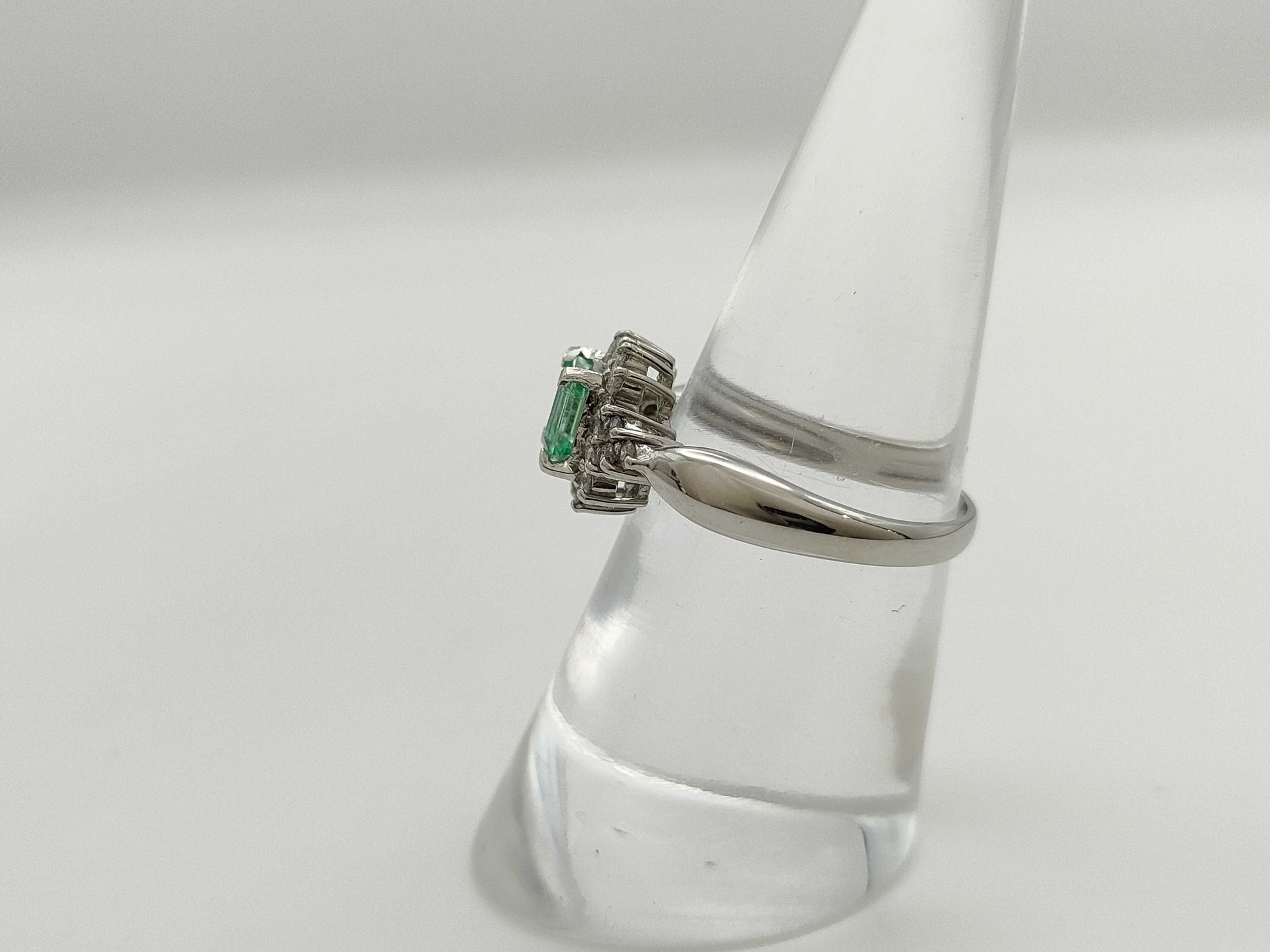 E0.70ct D0.27ct Pt900 3.7g Ring 