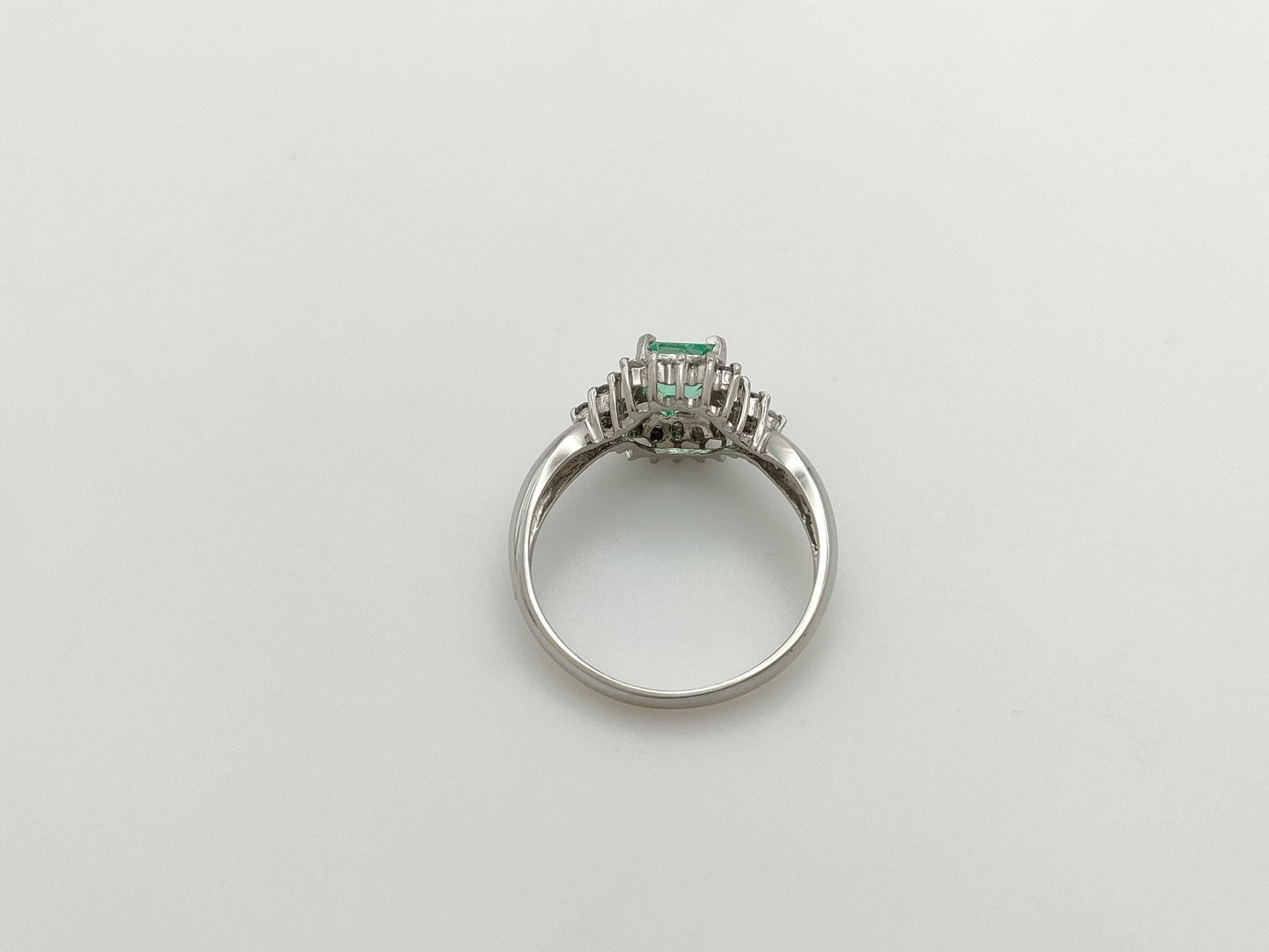 E0.70ct D0.27ct Pt900 3.7g Ring 
