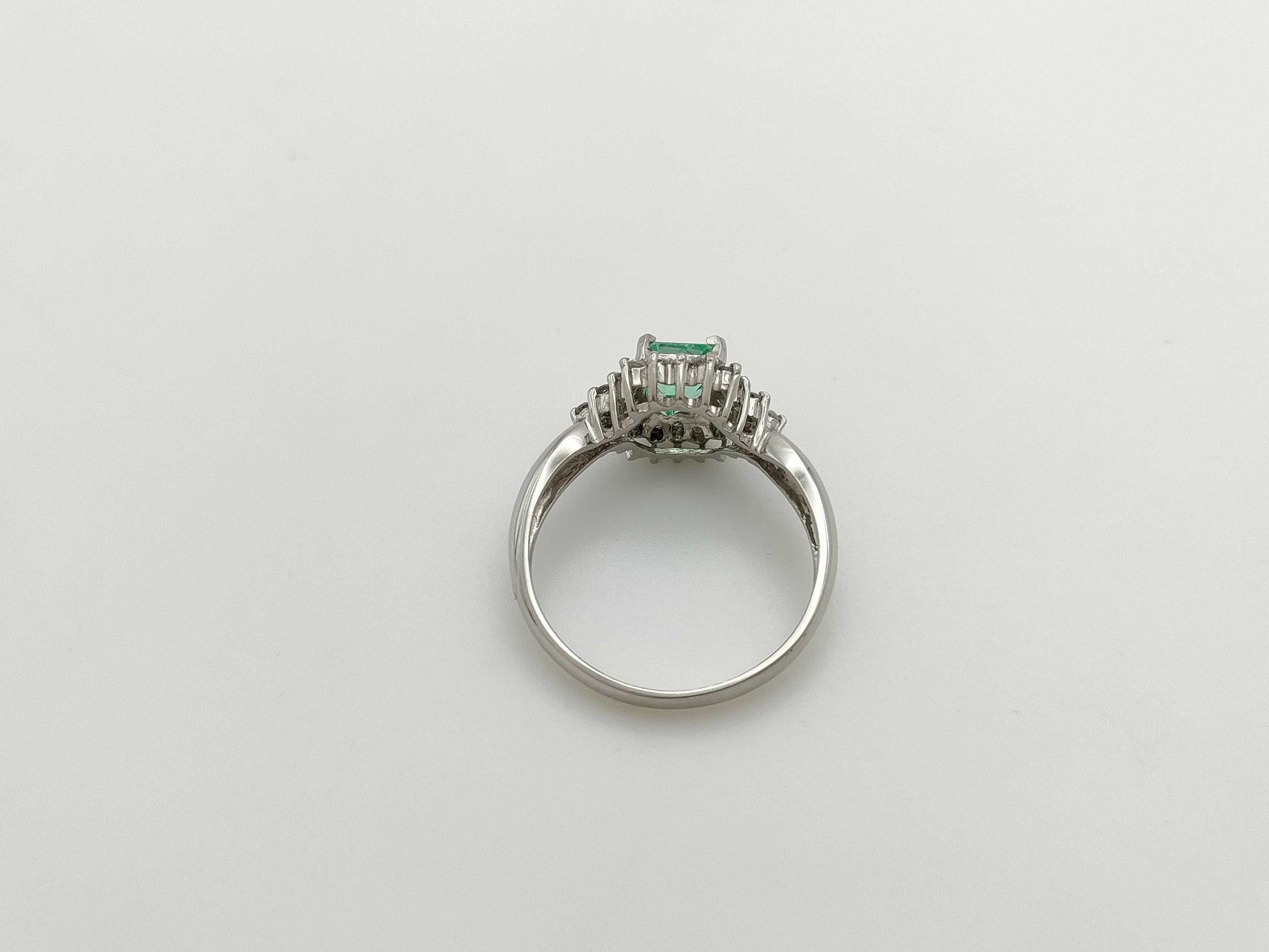 E0.70ct D0.27ct Pt900 3.7g Ring 