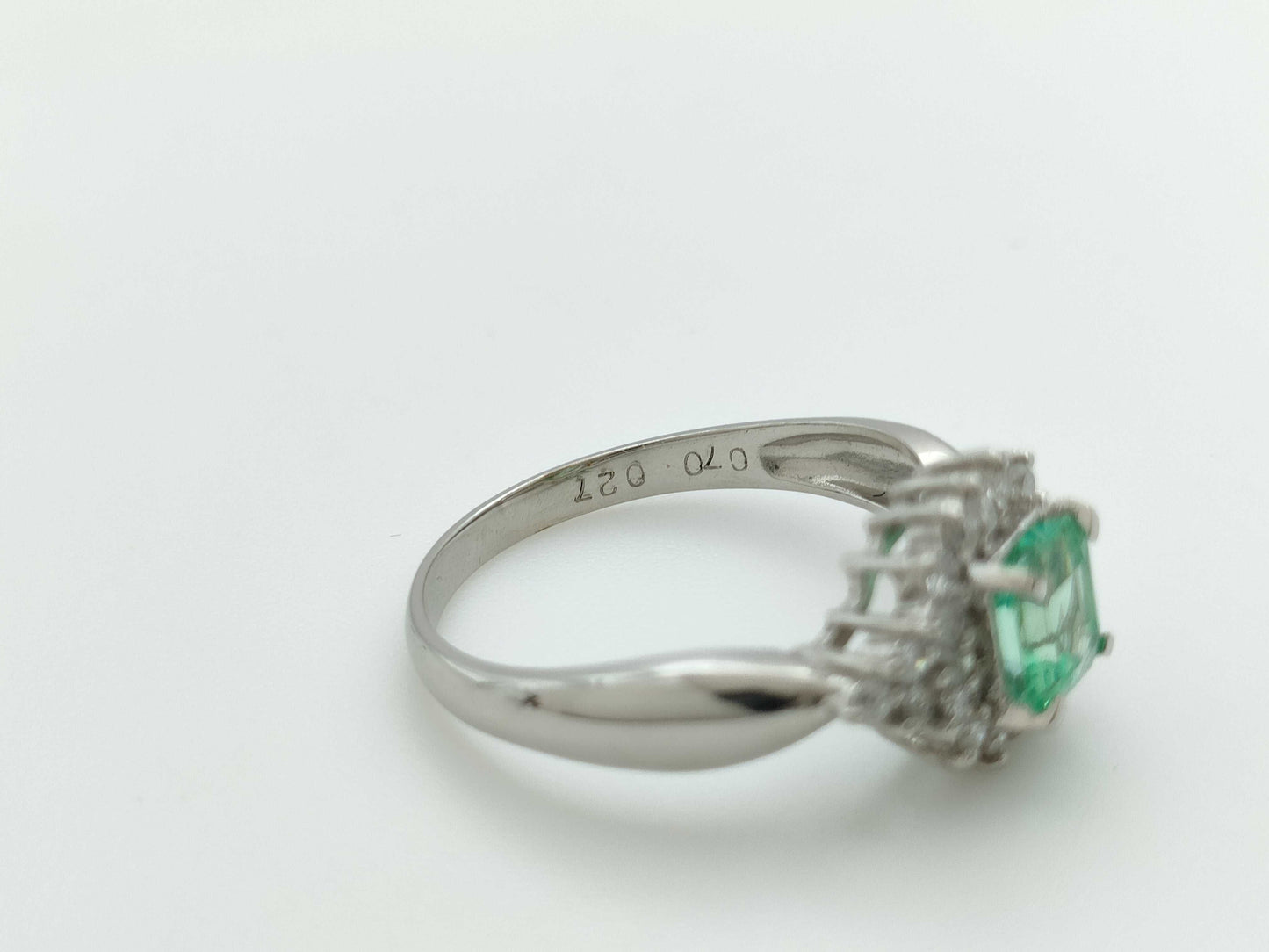 E0.70ct D0.27ct Pt900 3.7g Ring 