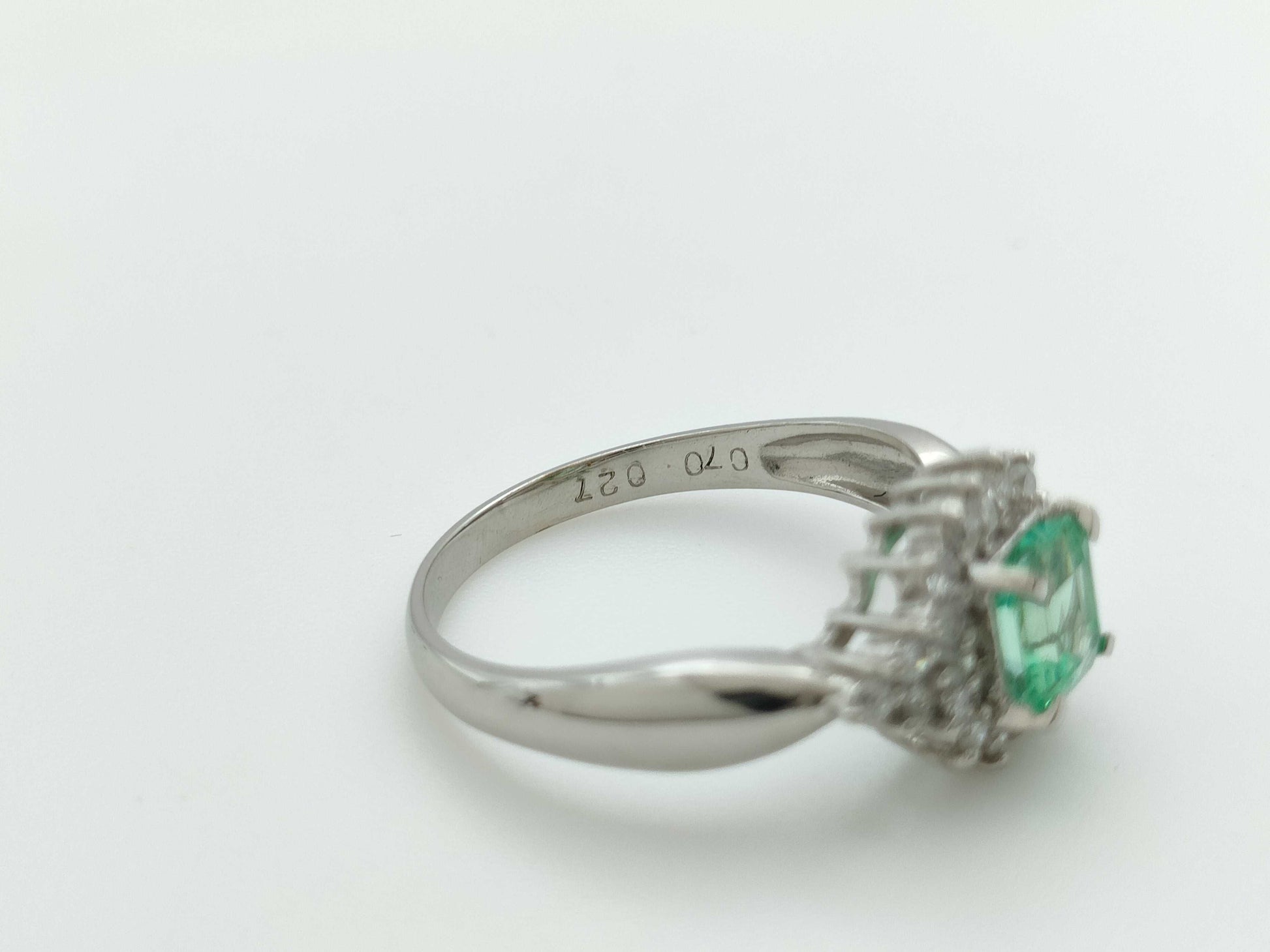 E0.70ct D0.27ct Pt900 3.7g Ring 