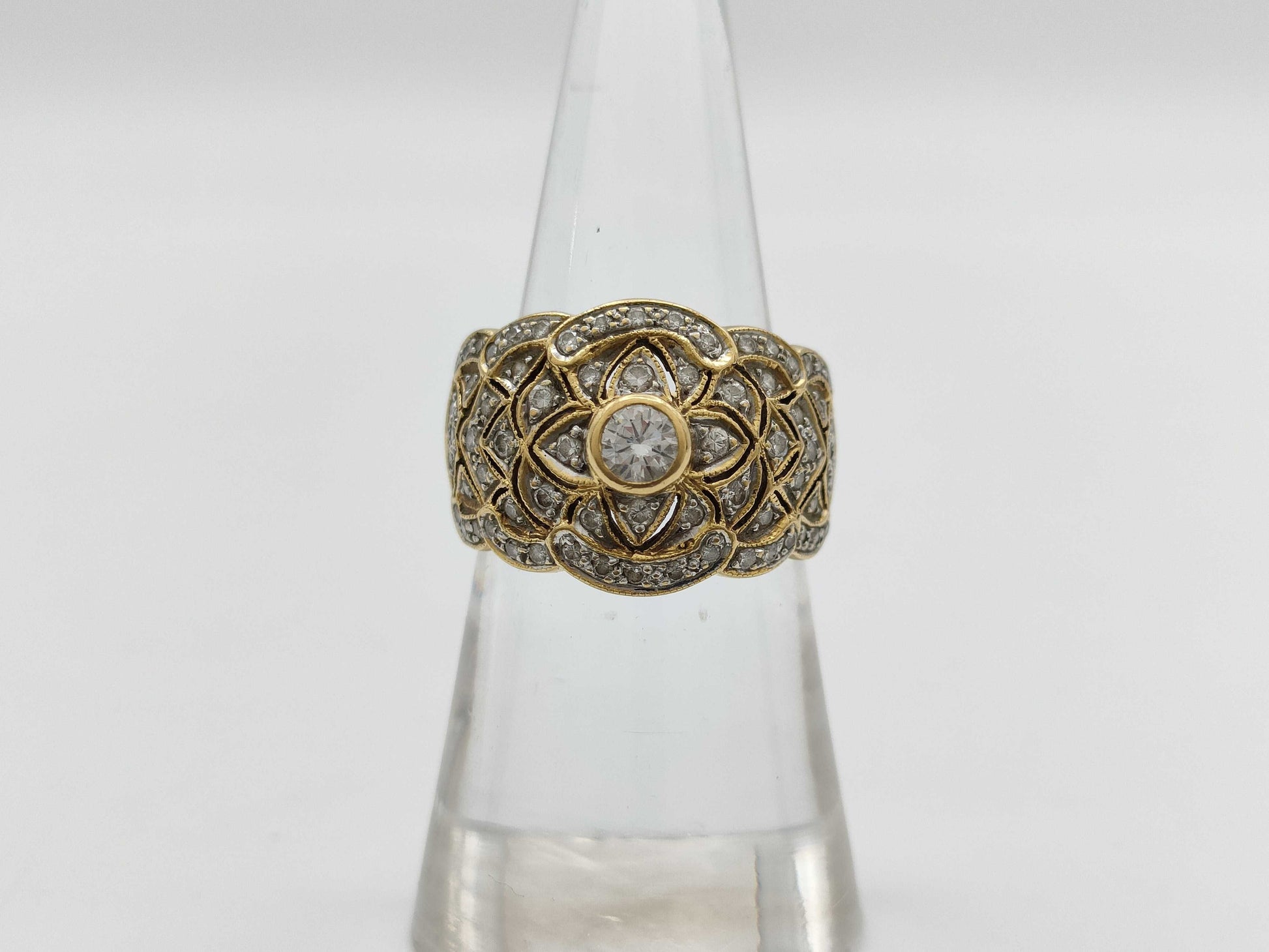 Diamond 750 7.7g Ring 