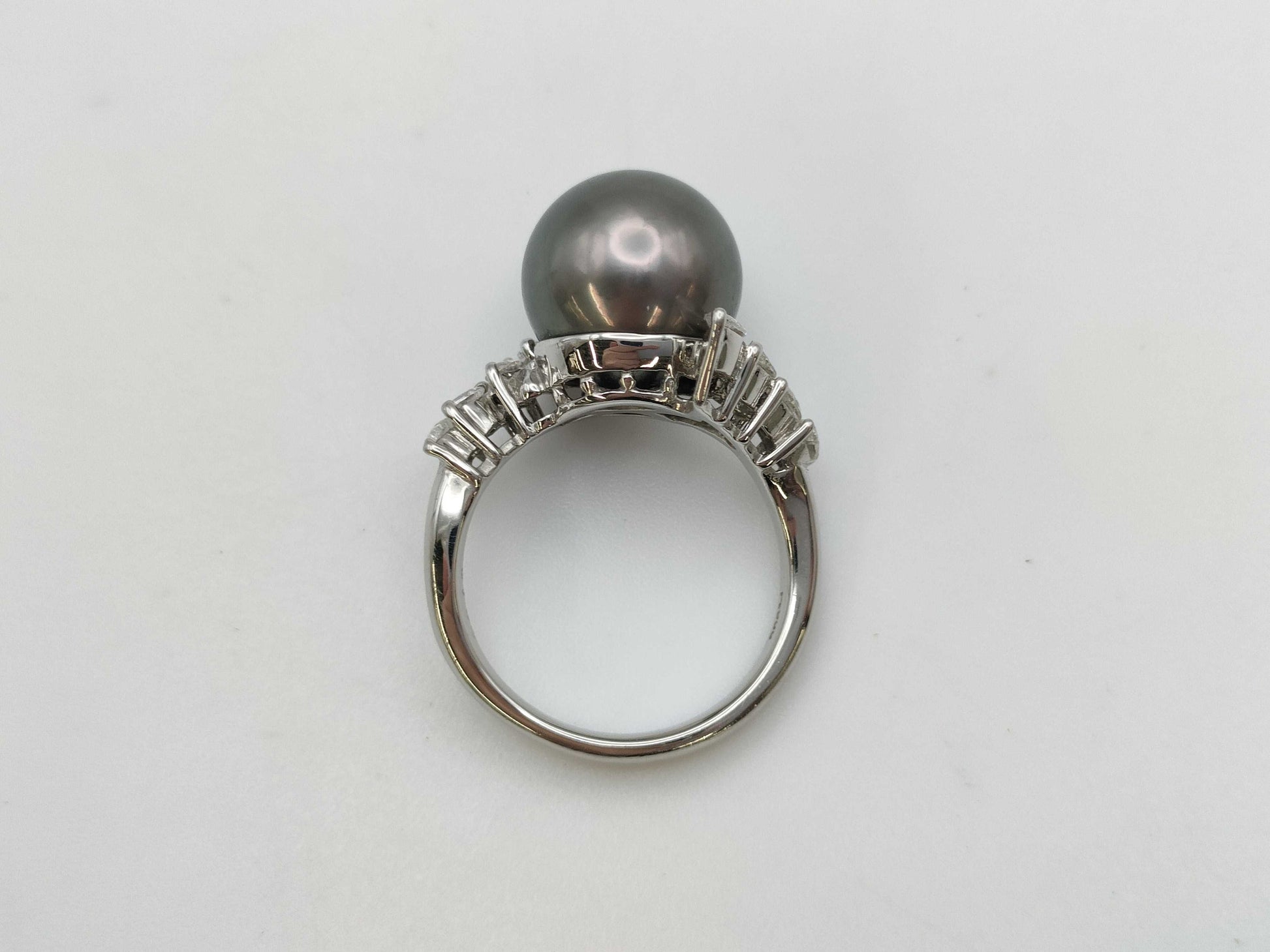Black South Sea Pearl Ring, approx. 11.8mm diameter, 0.48ct, 8.1g, PT900 