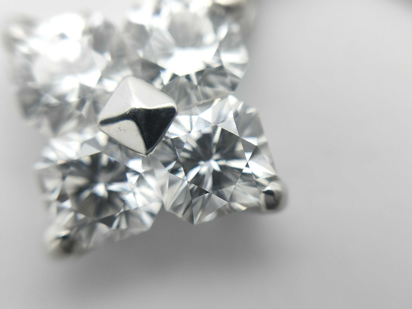 D0.87ct/0.06ct PT950/PT850 6.9g Necklace 