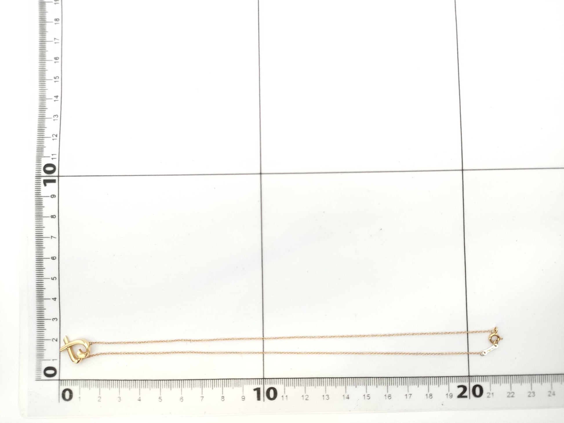 Tiffany & Co. Loving Heart Necklace in Yellow Gold and AU750, 3.5g 