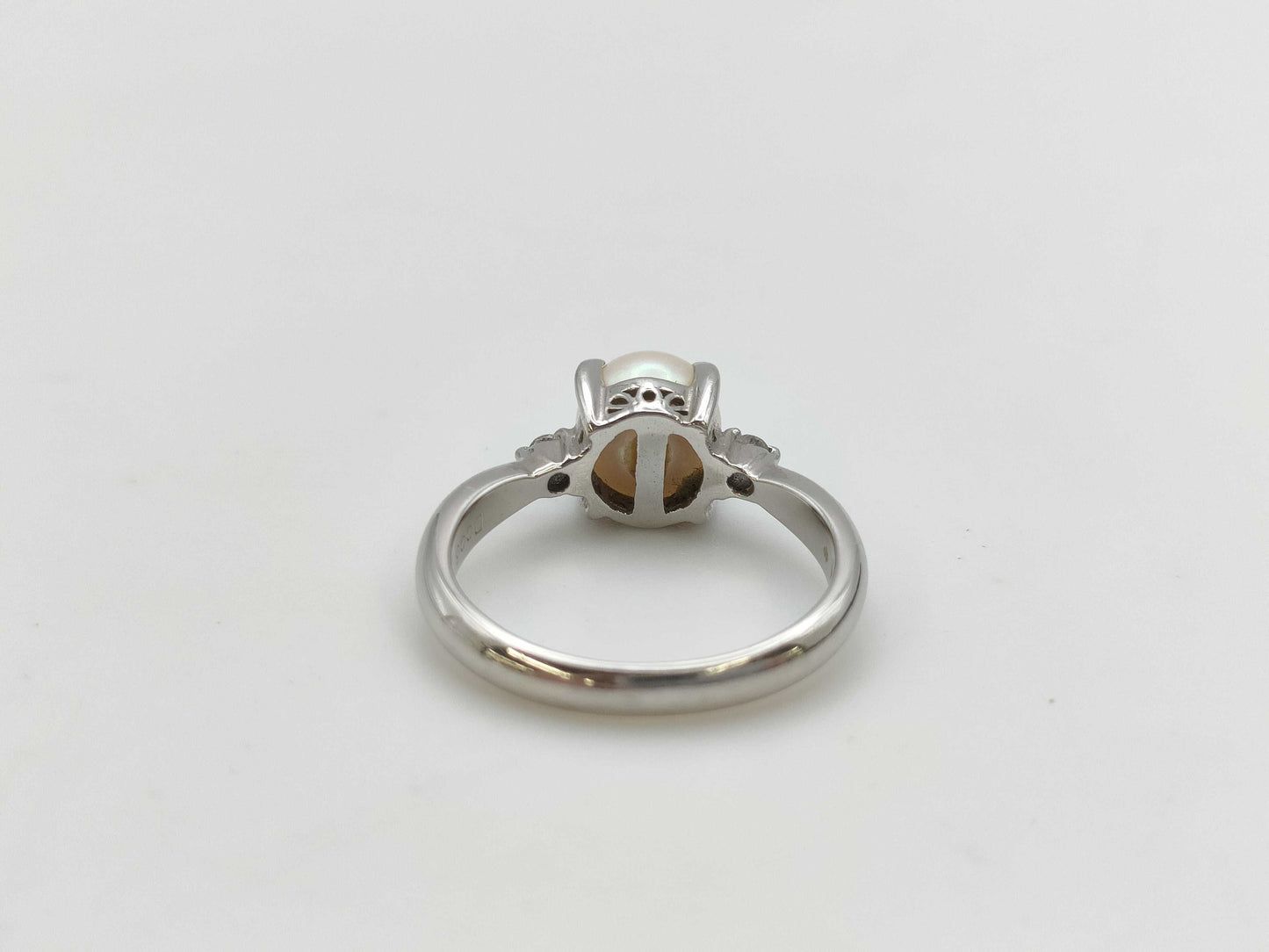 Pearl diameter: approx. 7.0mm, D0.06ct, PT850, 4.6g, Ring 