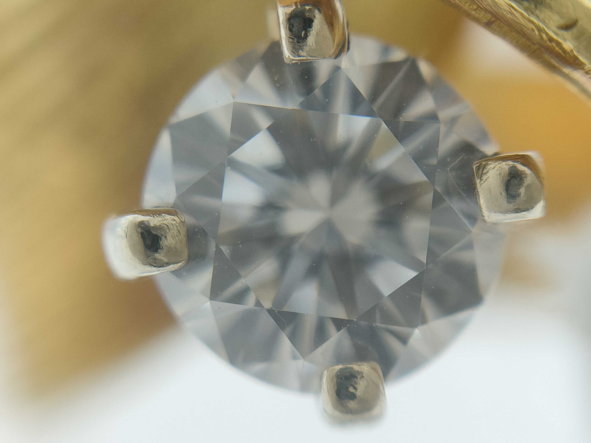 Diamond 18K 8.9g Ring 