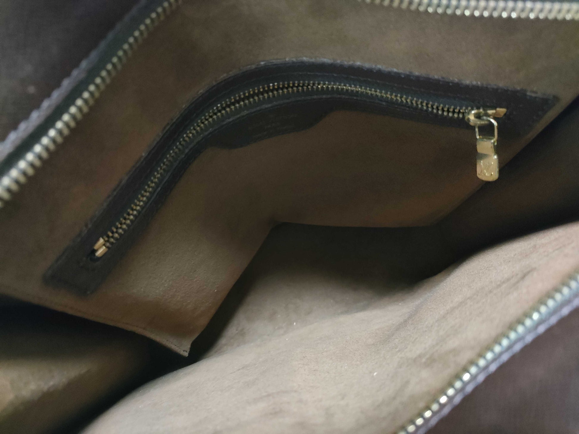 LOUIS VUITTON RFID Unverified MI1917 Damier Louis Vuitton Damier Venice Handbag