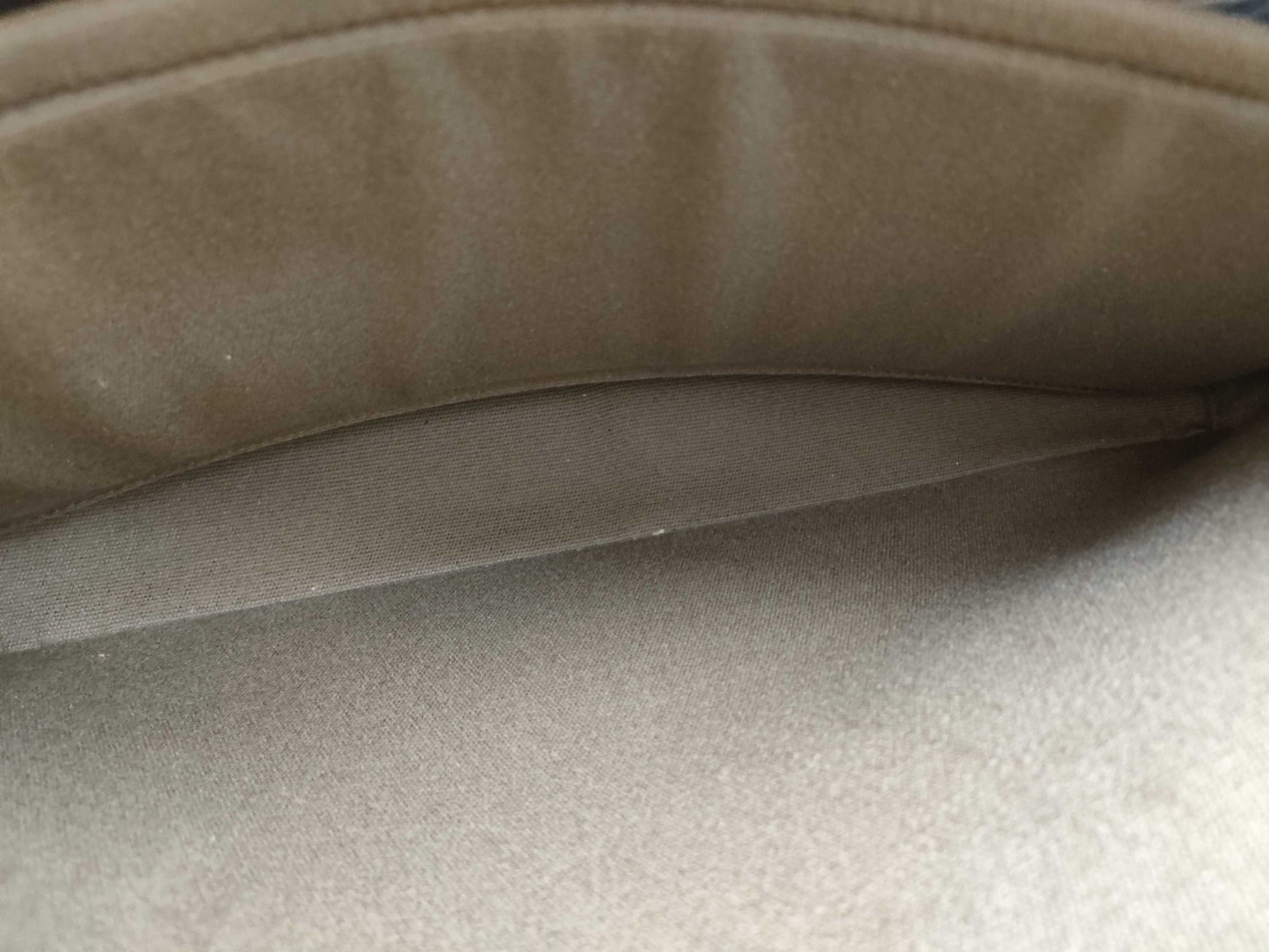 LOUIS VUITTON Utah Acoma Business Bag