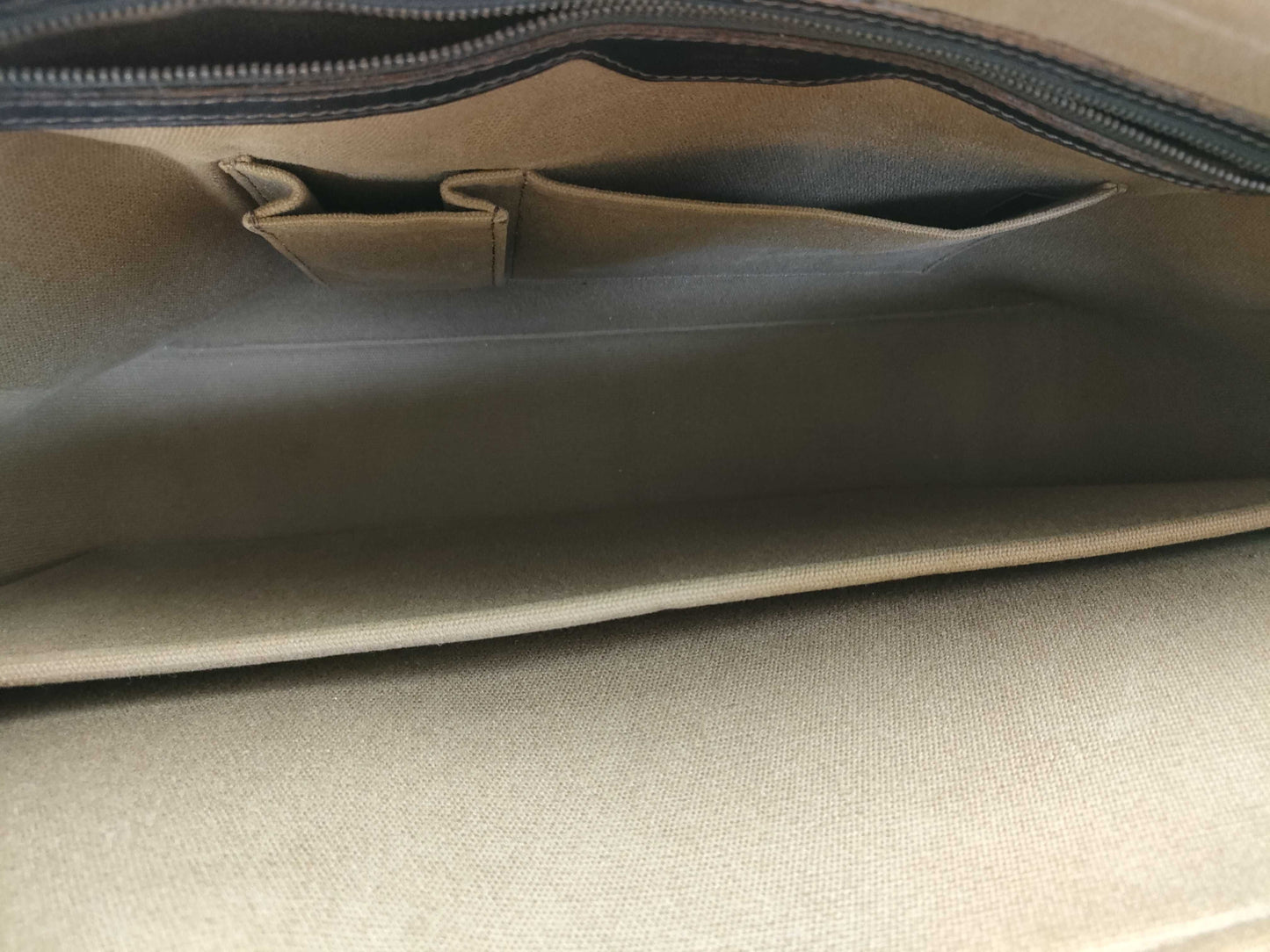 LOUIS VUITTON Utah Acoma Business Bag