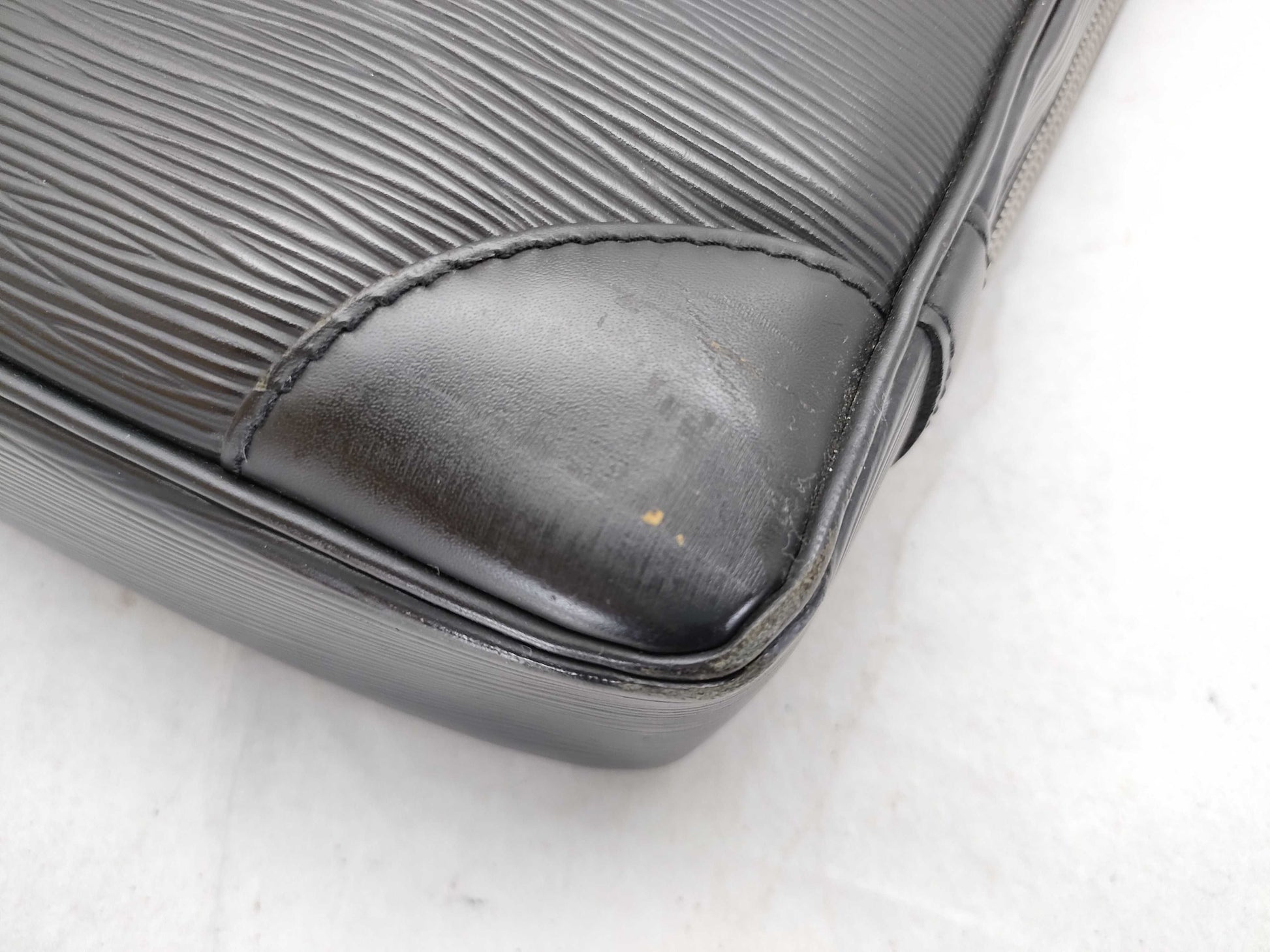 LOUIS VUITTON Epi Louis Vuitton Epi Porte-Document Voyage Business Bag