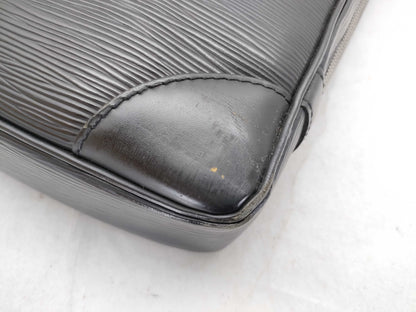 LOUIS VUITTON Epi Louis Vuitton Epi Porte-Document Voyage Business Bag