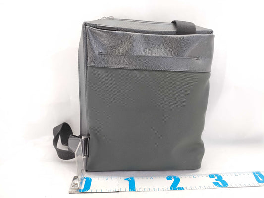 LOUIS VUITTON Taiga Beluga Shoulder Bag