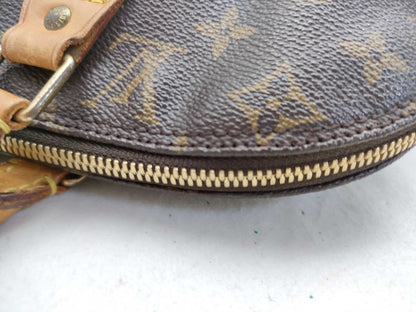LOUIS VUITTON Monogram Alma GM Handbag