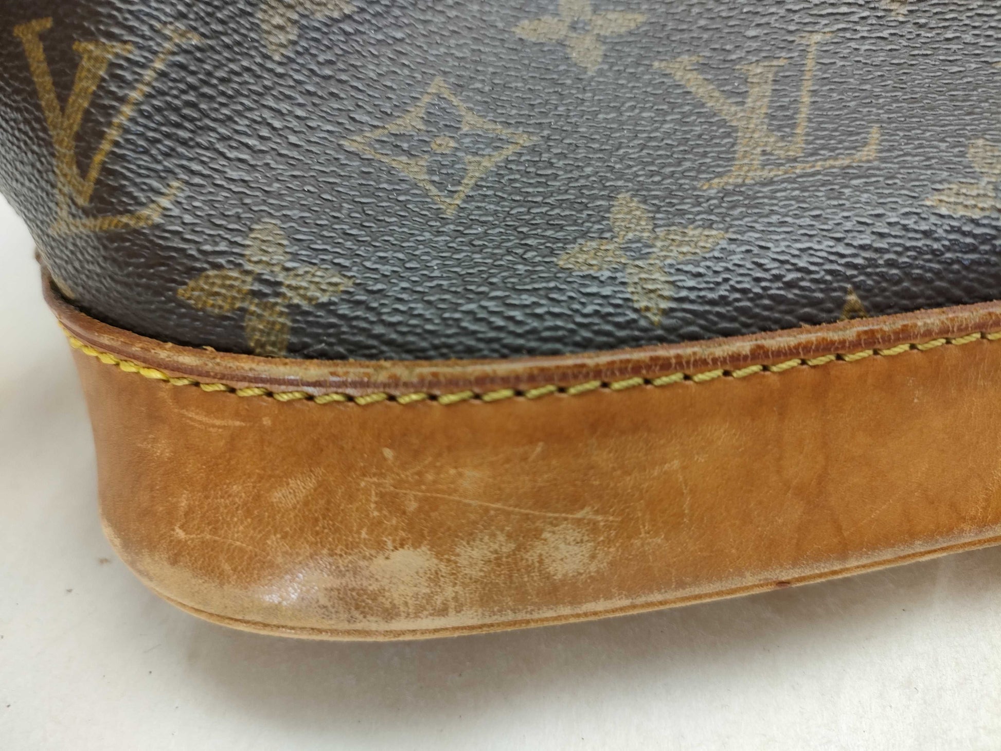 LOUIS VUITTON Monogram Alma GM Handbag