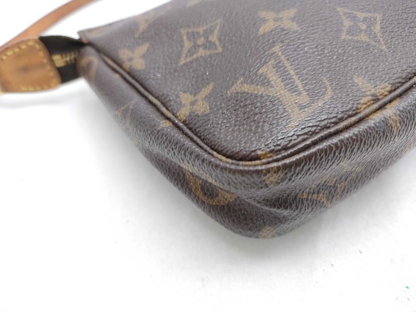 LOUIS VUITTON Monogram Accessory Pouch