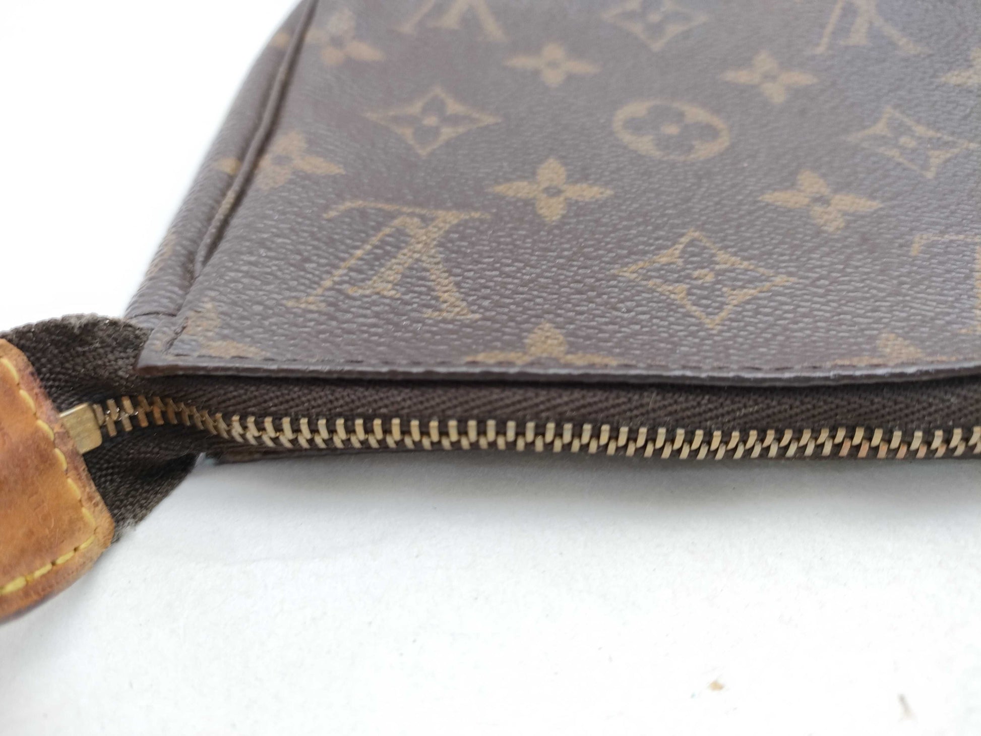 LOUIS VUITTON Monogram Accessory Pouch