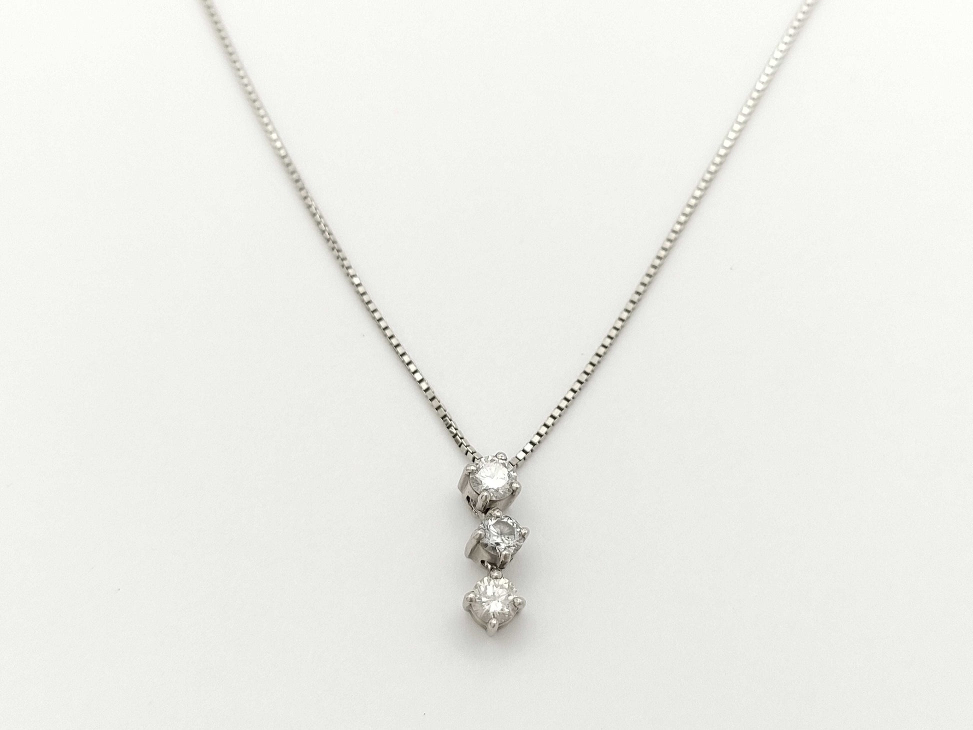 D0.328ct Pt900/850 2.8g Necklace 