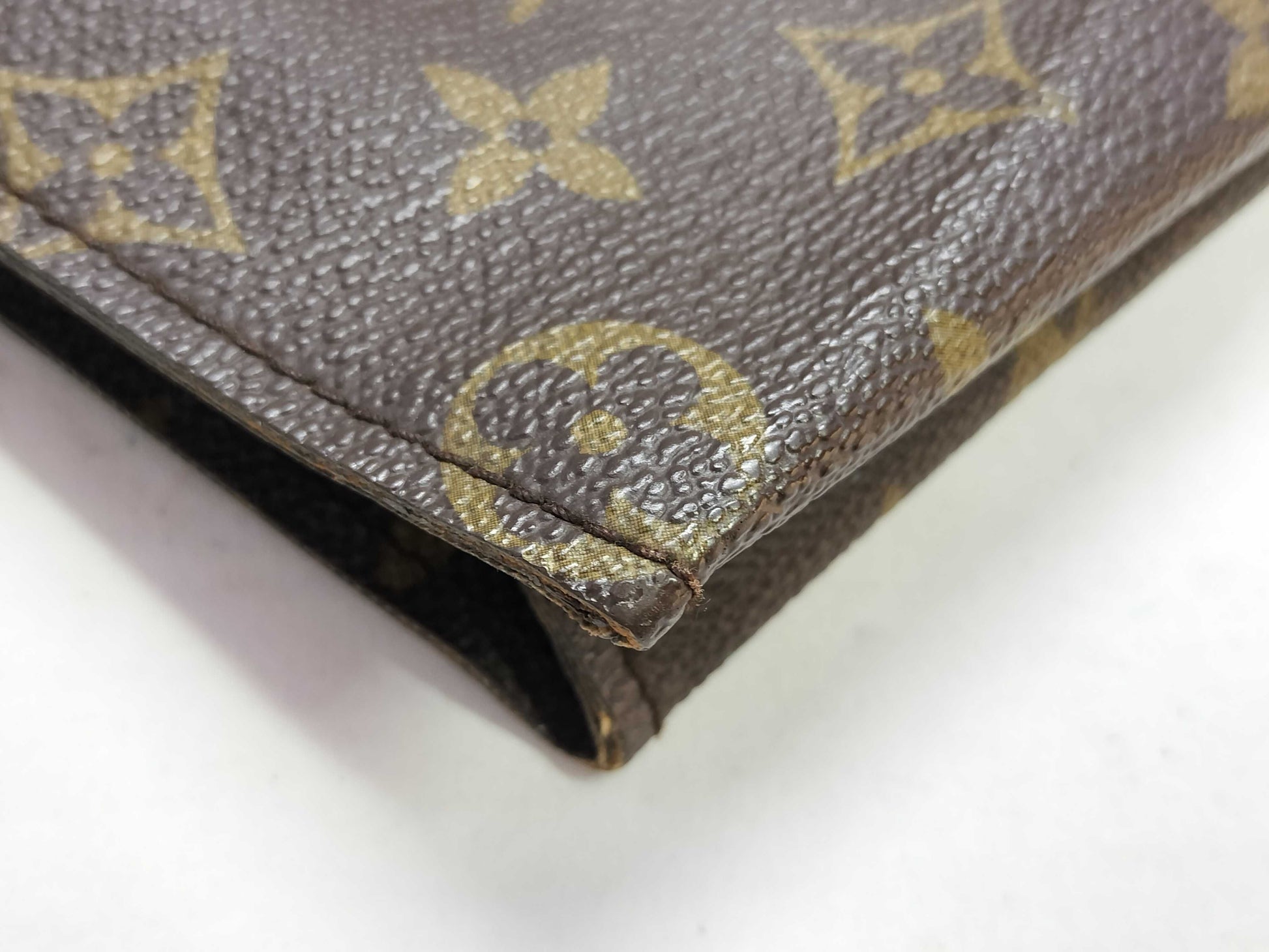 LOUIS VUITTON Monogram LV Monogram Poche Toilette 26 Pouch