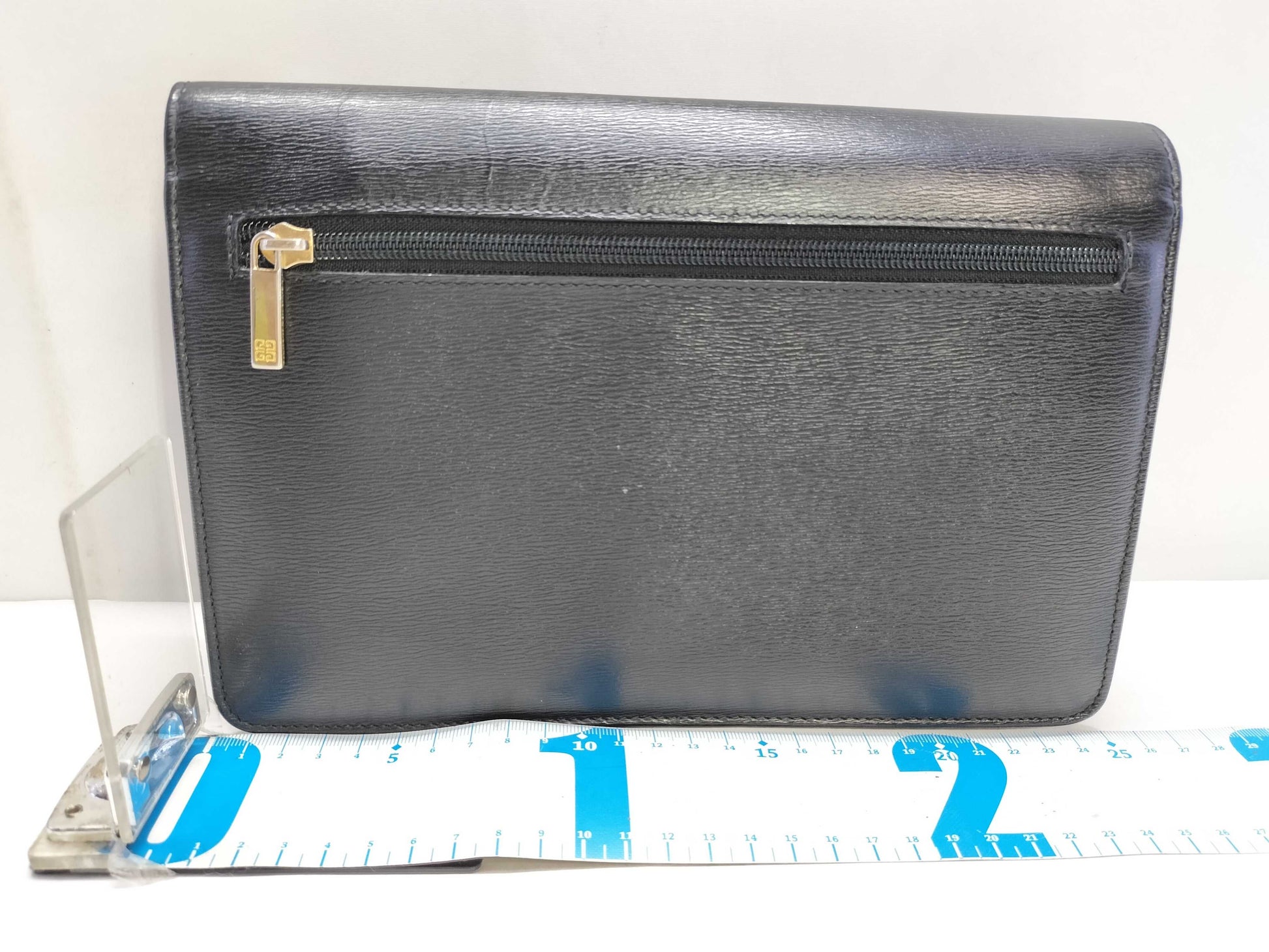 GIVENCHY Second Bag, Black Leather, Minor Scratches on Hardware, Minor Signs of Use, Stored, Item Number: 00