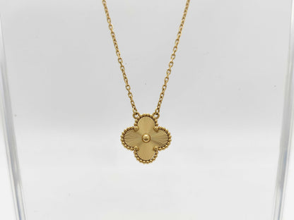Van Cleef & Arpels Vintage Alhambra Guilloched Necklace in Yellow Gold and Au750, 6.7g 