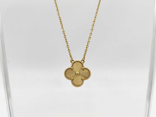 Van Cleef & Arpels Vintage Alhambra Guilloched Necklace in Yellow Gold and Au750, 6.7g 