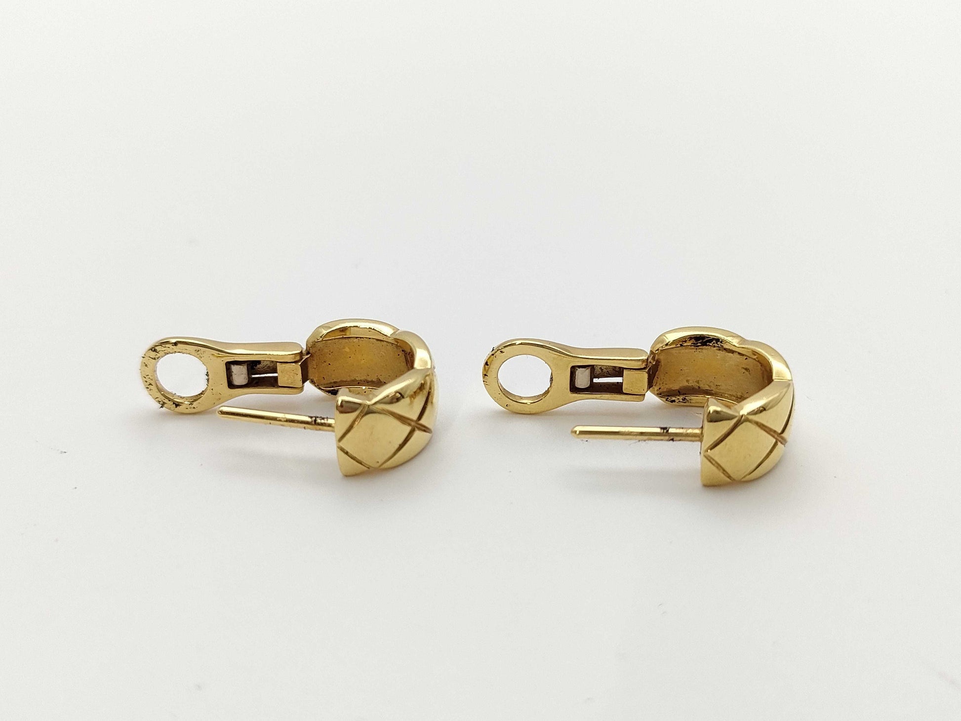 CHANEL Coco Crush YG Au750 6.2g Earrings 