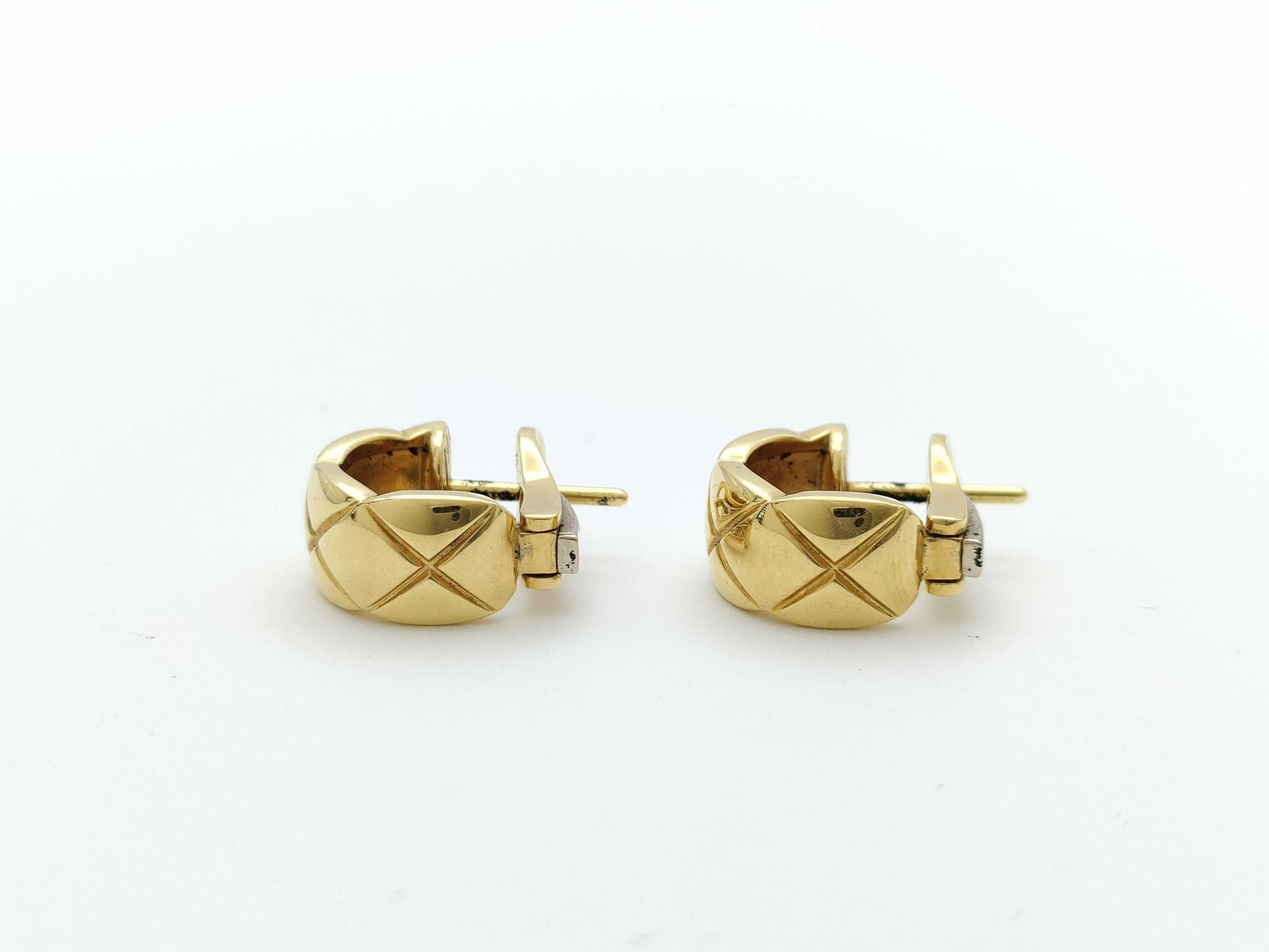 CHANEL Coco Crush YG Au750 6.2g Earrings 