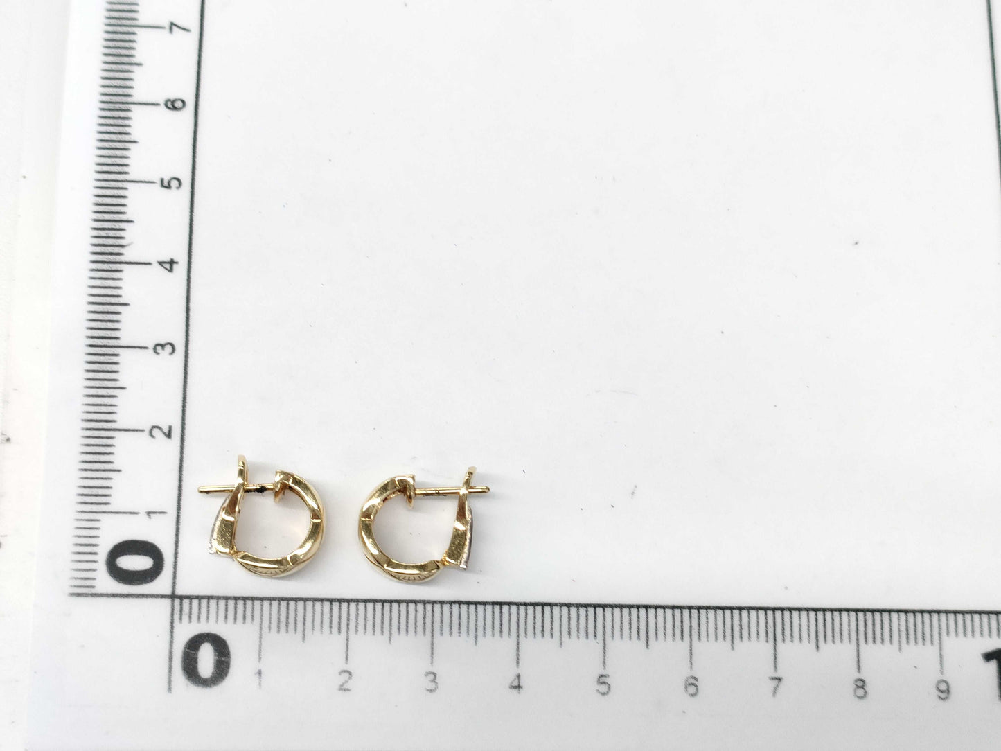 CHANEL Coco Crush YG Au750 6.2g Earrings 