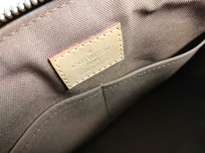 LOUIS VUITTON Monogram Louis Vuitton Bag Handbag