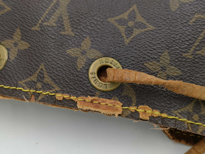 LOUIS VUITTON Mountain 5-piece bag