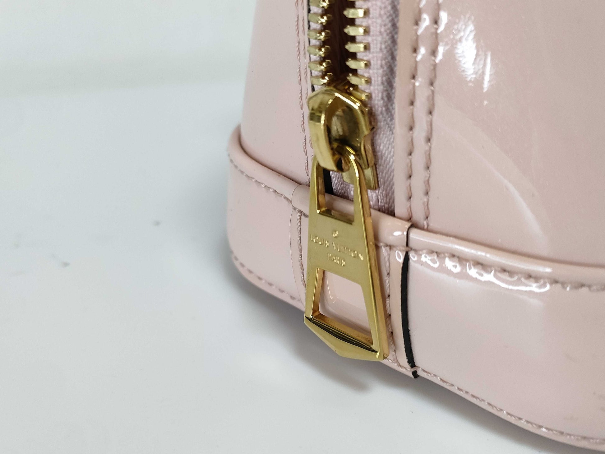 LOUIS VUITTON RFID Verified Vernis Louis Vuitton Monogram Vernis Alma BB 2-Way Handbag M51925 Handbag
