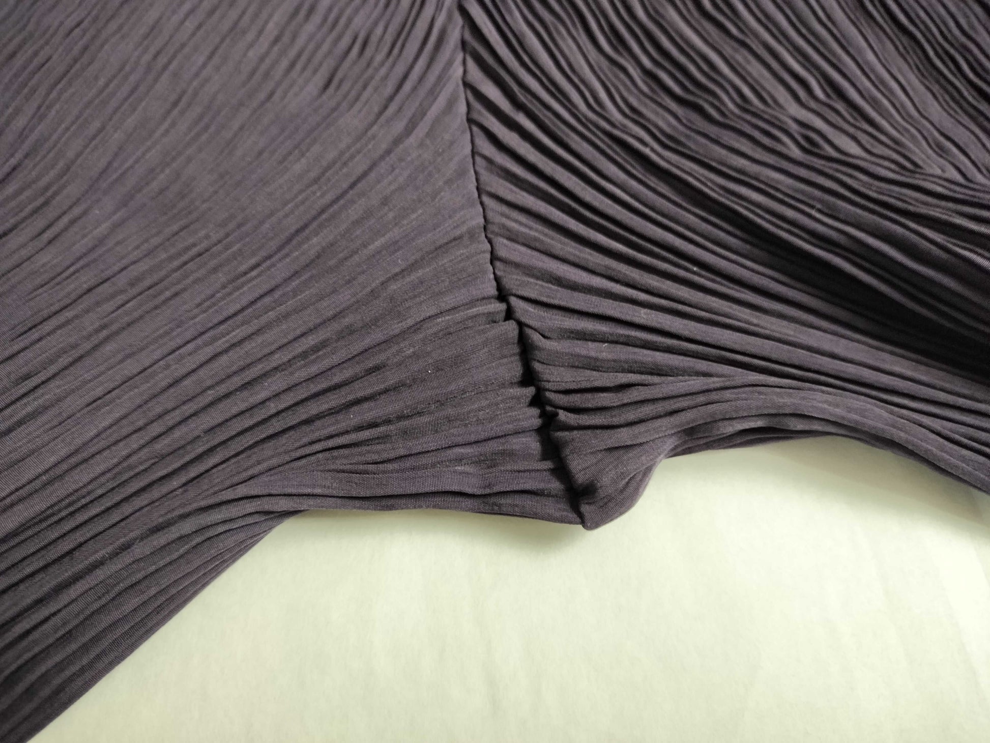 ISSEY MIYAKE Pleated Straight Pants IM71-FF613 Purple L Pants