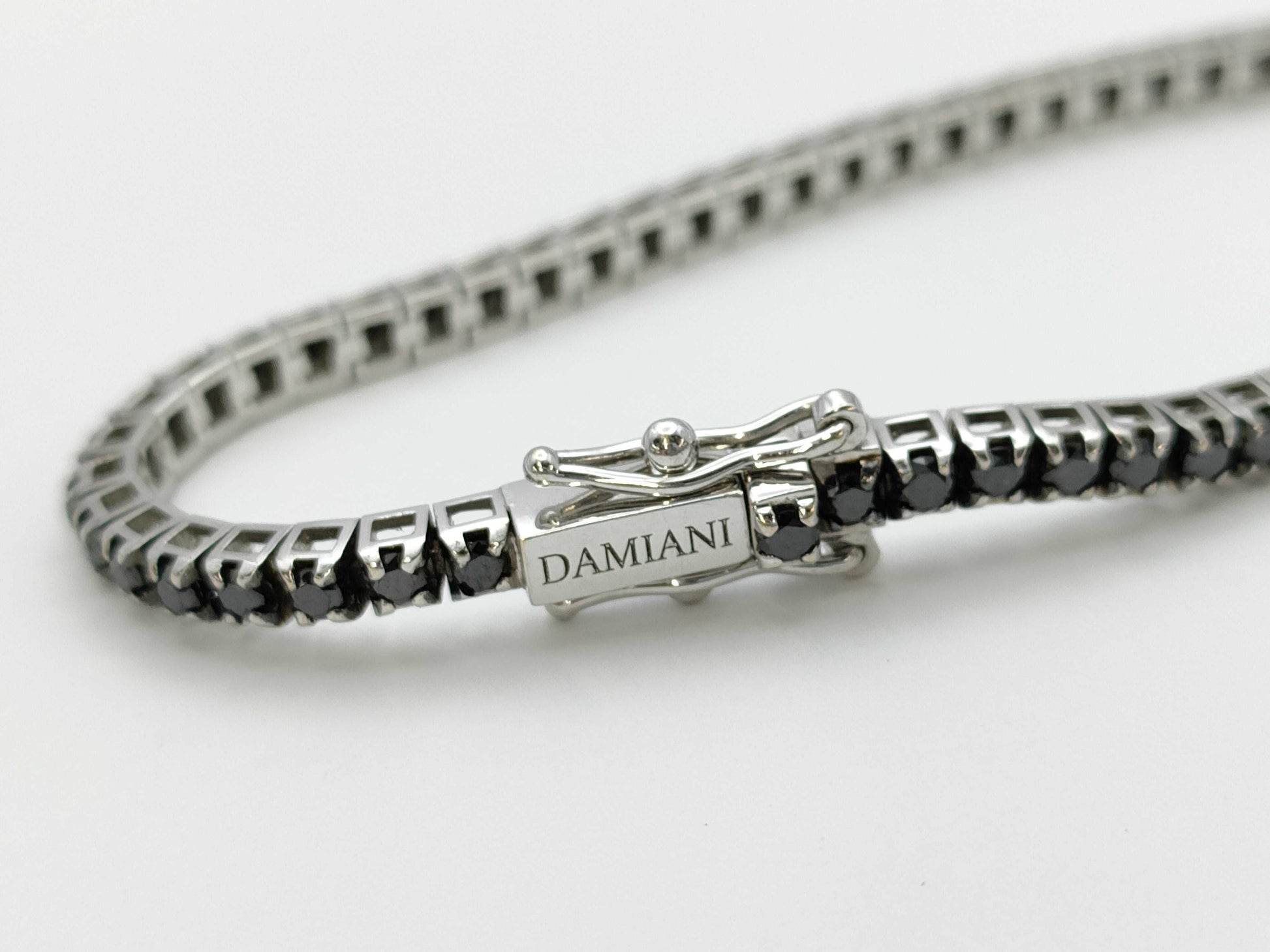 Damiani Luce Black Diamond 1PD White Gold 750 8.3g Bracelet/Bangle 