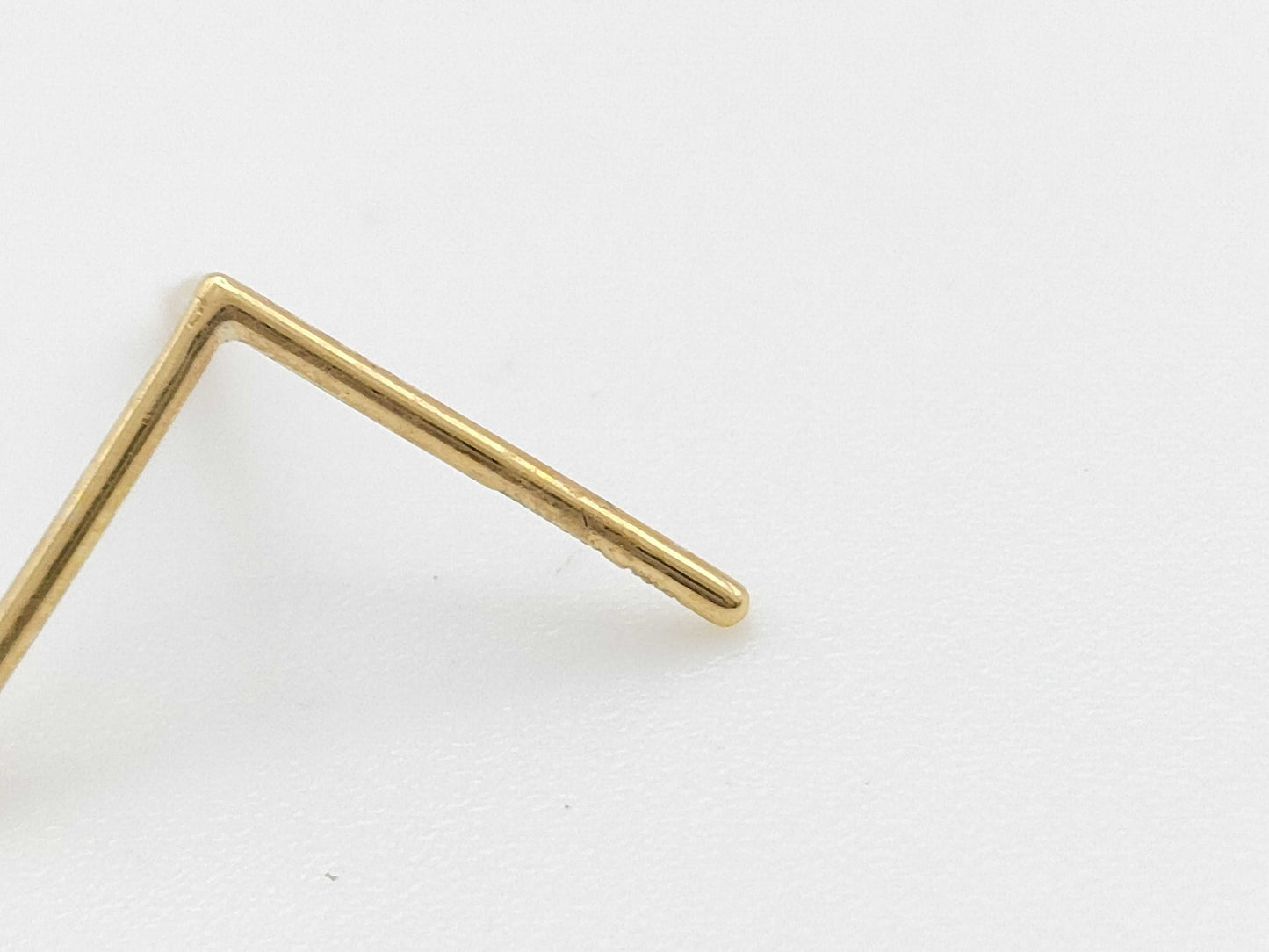 SHIHARA Single K18 0.2g Earrings 