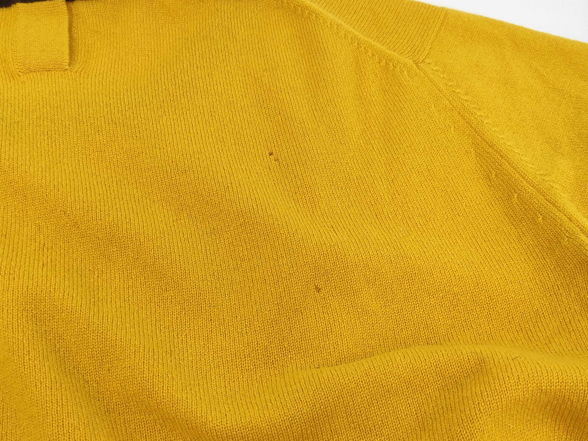CHANEL Summer Knit Two-tone Coco Button Top Size 42